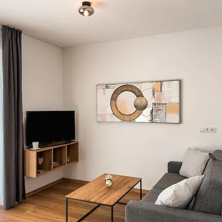 Alpenluxus Presents - Sigis Zillertalblick With 3 Bedrooms & Parking Space Lejlighed Schlitters