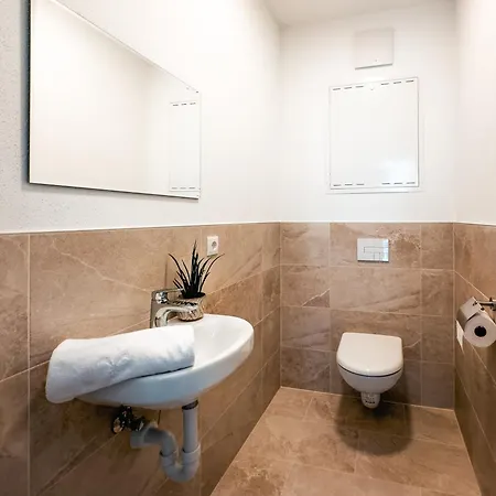 Apartment Alpenluxus Presents - Sigis Zillertalblick With 3 Bedrooms & Parking Space *