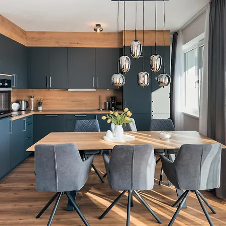 Alpenluxus Presents - Sigis Zillertalblick With 3 Bedrooms & Parking Space Apartment Schlitters