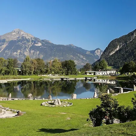Alpenluxus Presents - Sigis Zillertalblick With 3 Bedrooms & Parking Space Schlitters
